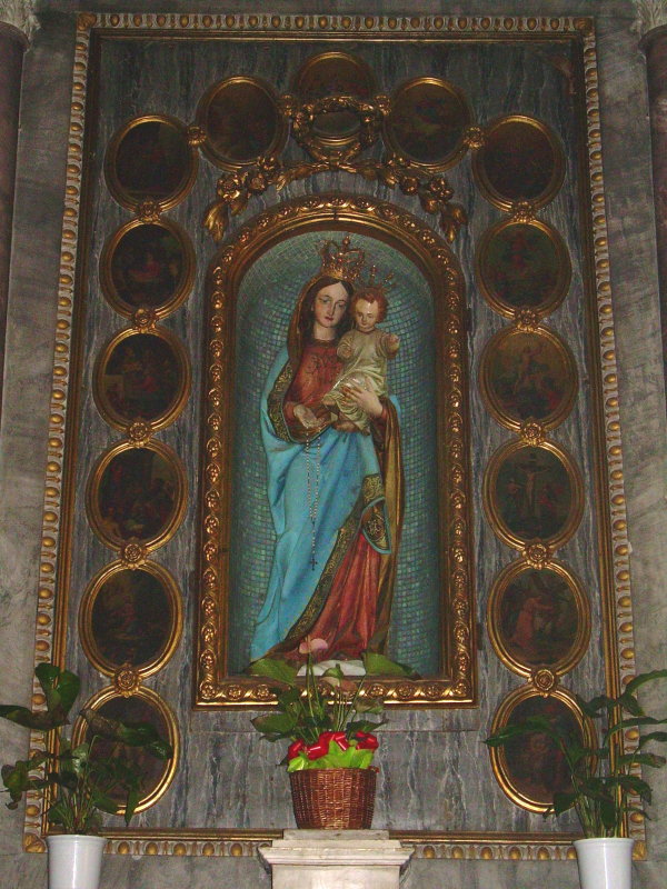 Madonna con formelle dei misteri del Rosario (interno Chiesa)
