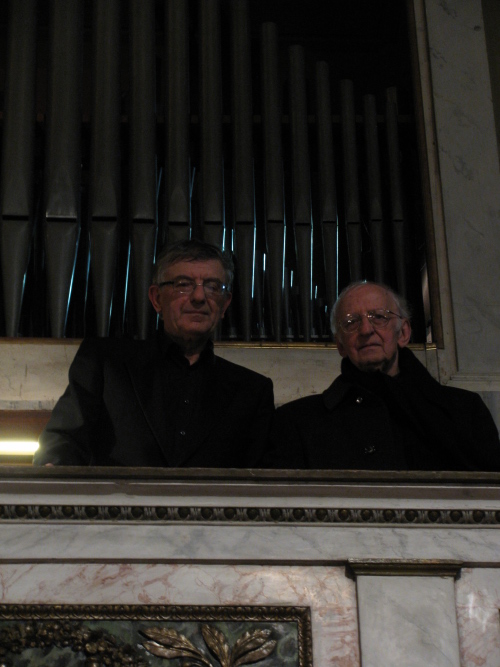 Don Pesci con il Maestro Buti, in occasione del concerto d'organo (17/12/2011)